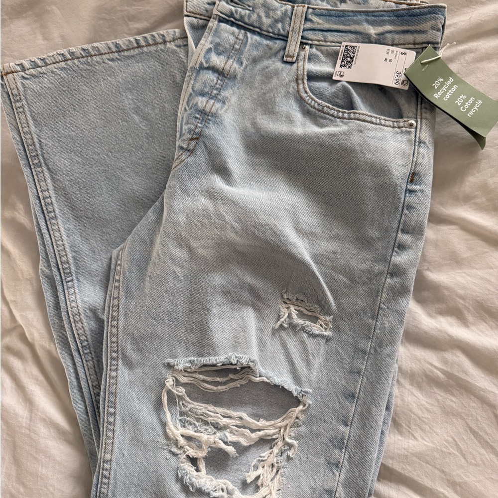 H&M Light Blue Boyfriend Jeans